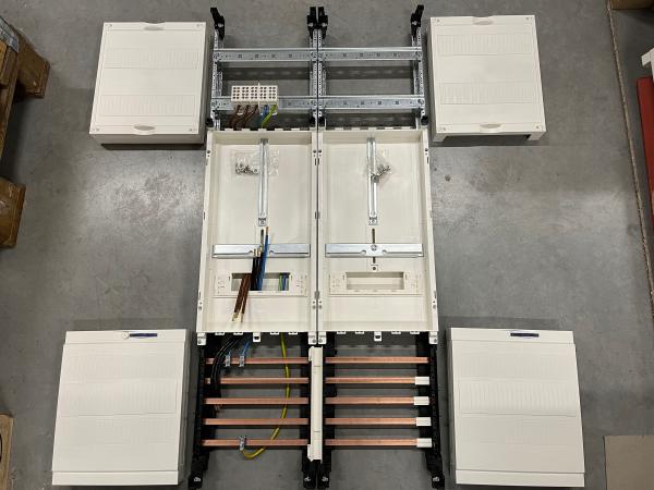 Hager Komplettfeld Zählerfeld mit 1x 3.HZ + 1x TSG-Feld, 2-feldrig